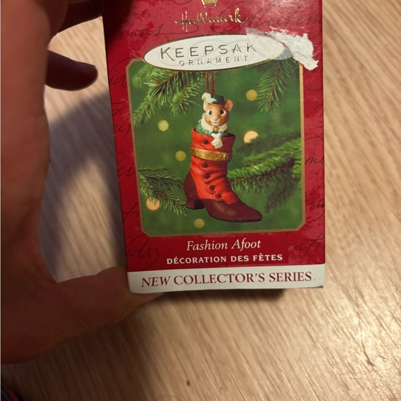 Hallmark Fashion A Foot series - Picture 3 of 6